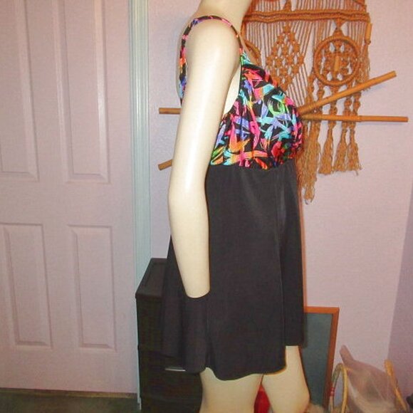 Inches Away Swim Dress Size 14 Rainbow One Piece Tummy Minimizer Slimming NEW - Picture 7 of 12